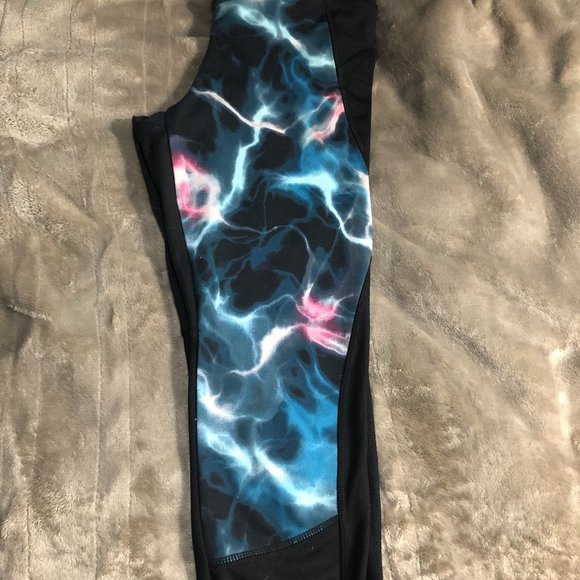 Size M below the knee yoga pant - Picture 3 of 6